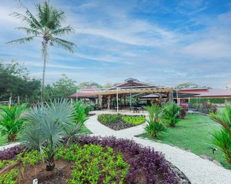 Hotel Costa Pacífica - Esterillos Este - Building