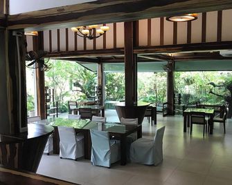 塔曼度假酒店 - 彭世洛市 - 餐廳