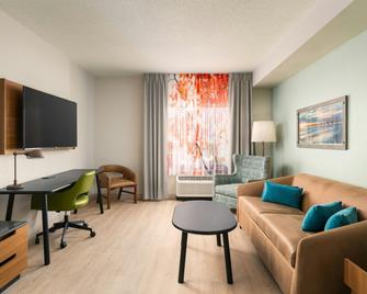 Fairfield Inn & Suites by Marriott Jacksonville Beach - Jacksonville Beach - Living room