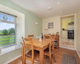 Hafan Haydn - Rhuddlan - Dining room