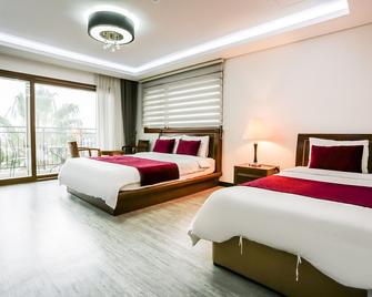 The Seri Resort - Seogwipo - Habitación