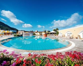 Hotel Parco Delle Agavi - Forio - Pool