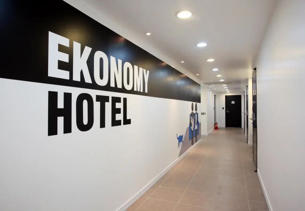 Ekonomy Hotel Myeongdong Central