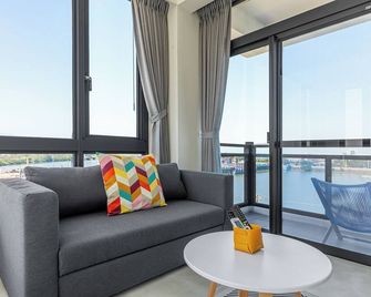 Between River and Sea - Yilan City - Living room