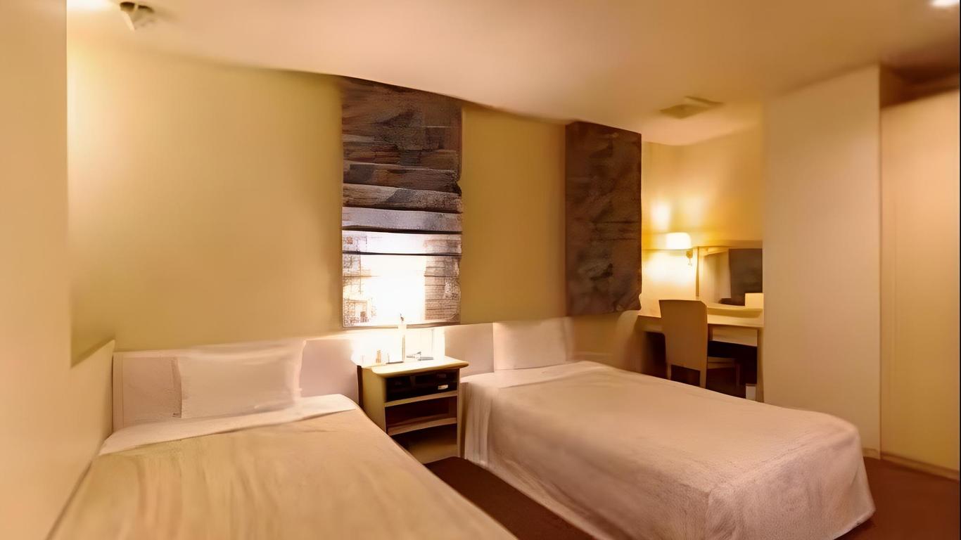 Leo Plaza Hotel