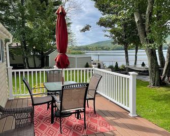 Lakefront Cozy Cottage - Rockport - Patio