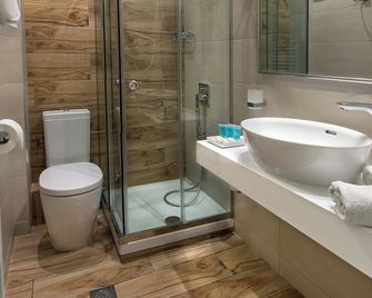 Hotel Strass - Paralia - Bad