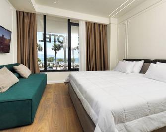 Hotel Adore - Vlorë - Bedroom