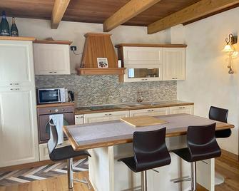 Chalet Del Borgo - Valtournenche - Kitchen