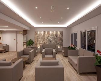 Elounda Breeze Resort - Elounda - Oleskelutila