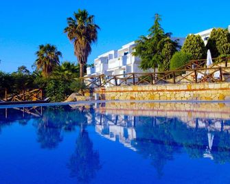 Agionissi Resort - Ammoulianí - Piscine