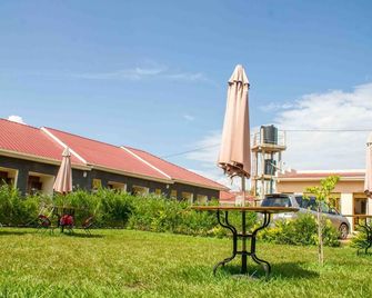 Airfield View Motel - Gulu - Edificio