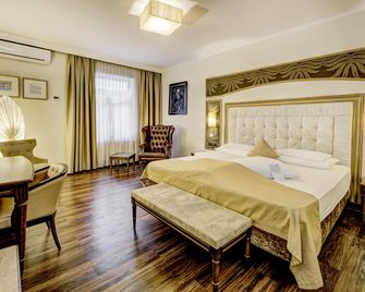 Hotel Goldener Adler, BW Signature Collection - אינזברוק - חדר שינה