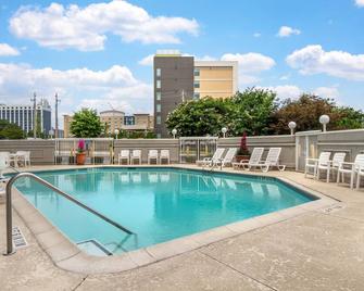 هامبتون إن آند سويتس أتلانتا إربورت نورث - أطلنطا (جورجيا) - حوض السباحة