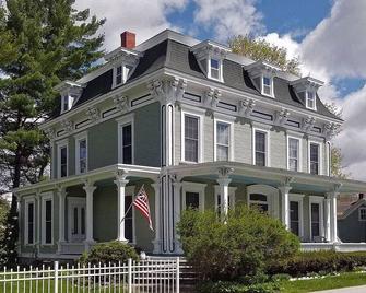 Luxurious guest home with private art gallery in the heart of a historic village - Brandon - Edificio