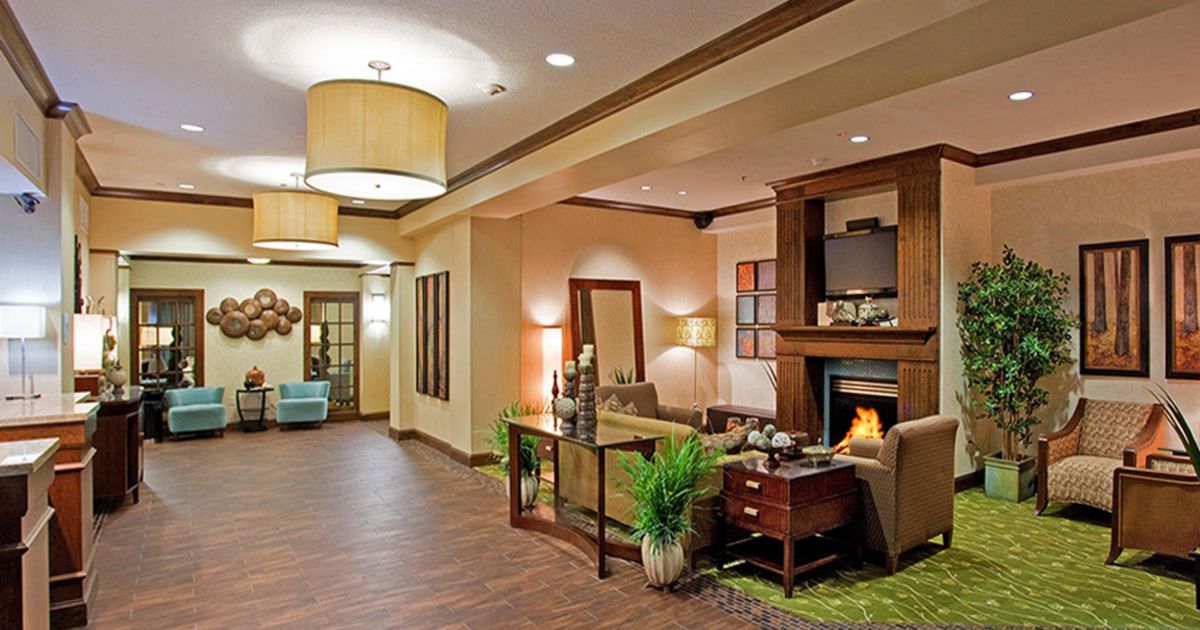 Holiday Inn Express & Suites Logan à partir de 89 €. Hôtels à Logan KAYAK