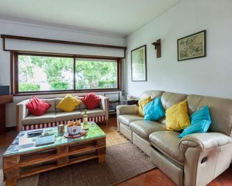 Ria Surf House perfect for great vacations! - Ovar - Salon