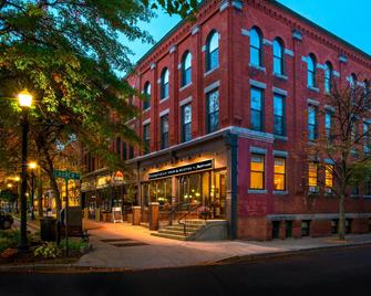 Fairfield Inn and Suites by Marriott Keene Downtown - Keene - Gebouw