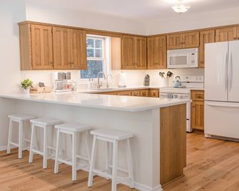 White Cedar Retreat - Ellison Bay - Cocina