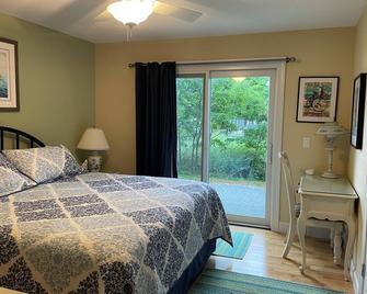 Beautiful Gem on Little Glen Lake - Empire - Bedroom
