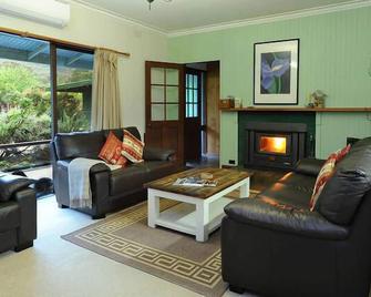 Lavender Farm - Healesville - Living room