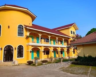 Wangpla Villa Resort - Nakhon Sawan - Edificio