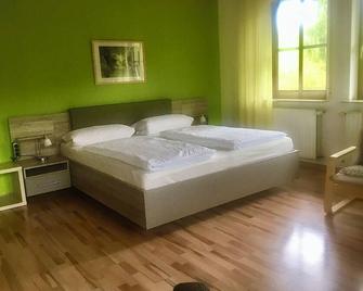 Cozy vacation apartment (60 sqm) for 2 persons with balcony - Motten - Bedroom