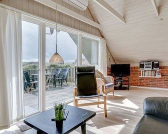 Holiday Home Felina - from the sea by Interhome - Ringkøbing - Living room