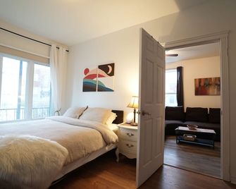 Cosy Calm Apartement,No stairs,Parking, Amenities, Park, Lake, Downtown, Airport - Montreal - Bedroom