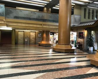 مياجيما هوتل ماكوتو - هاتسوكايتشي - ردهة