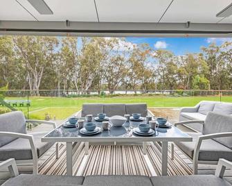 56@Highview-Echuca Holiday Homes - Moama - Patio