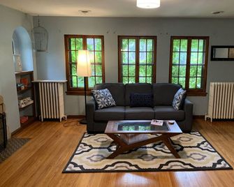Gigi's Villa - Mineápolis - Sala de estar