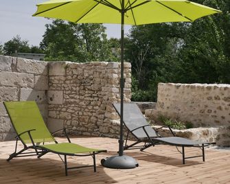 Near the town of Saintes, Typical 'Charente' renovated house - Saintes - Binnenhof