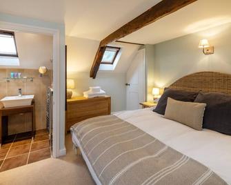 Winyard's Gap Inn - Beaminster - Bedroom