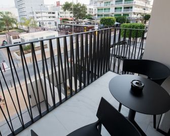 Stic Urban Hotel & Spa - San Antonio de Portmany - Balcón