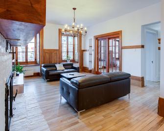 Les Lofts St-Vallier - By Les Lofts Vieux-Quebec - Québec City - Living room