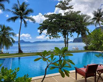 Doublegem Beach Resort And Hotel - El Nido - Piscina