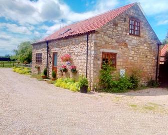 The Old Cart House - York - Building