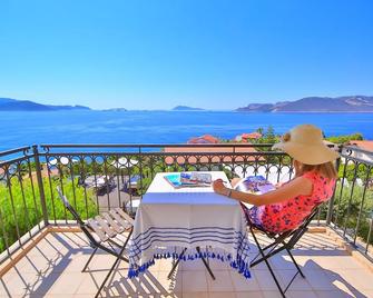 Diva Residence Allsuite Hotel - Kaş - Balcón