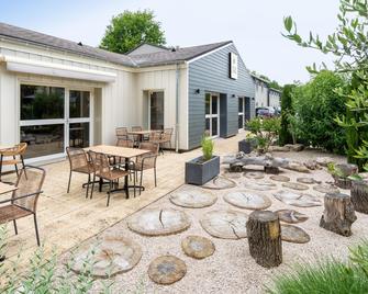 Sure Hotel by Best Western Tours Sud - Chambray-lès-Tours - Pati