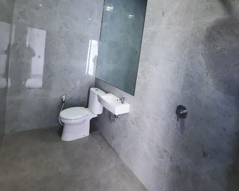 Poshaka Karimunjawa - Karimunjawa - Bathroom