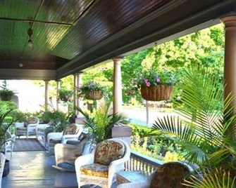 Union Gables Inn - Saratoga Springs - Patio