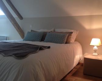 Apartment F2 duplex - Maintenon - Chambre