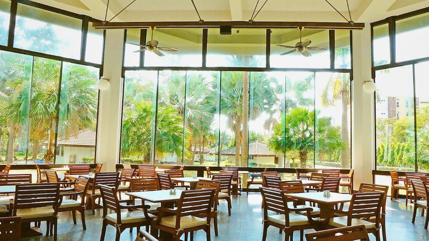 Pattaya Park Beach Resort