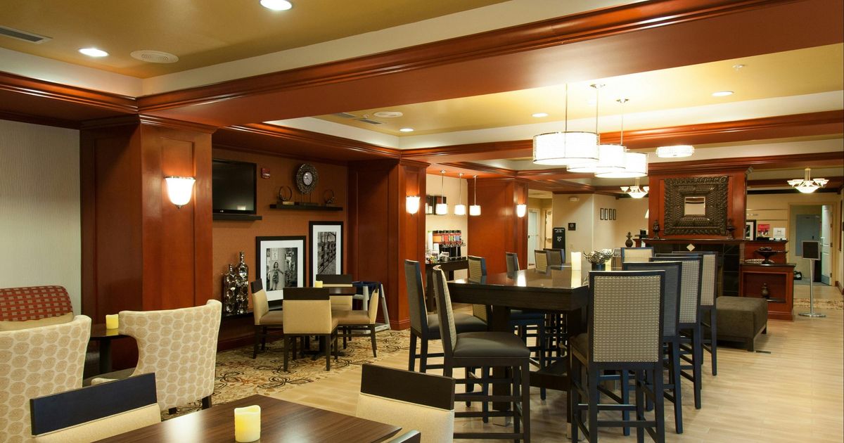 Hampton Inn Enterprise £78. Enterprise Hotel Deals & Reviews - KAYAK