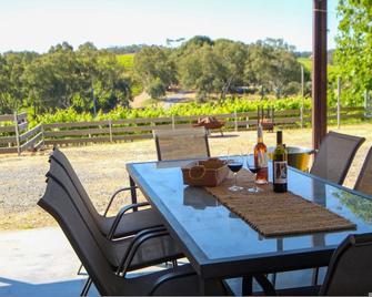 Mclaren Vale Vineyard Homestead - Mclaren Vale - Patio
