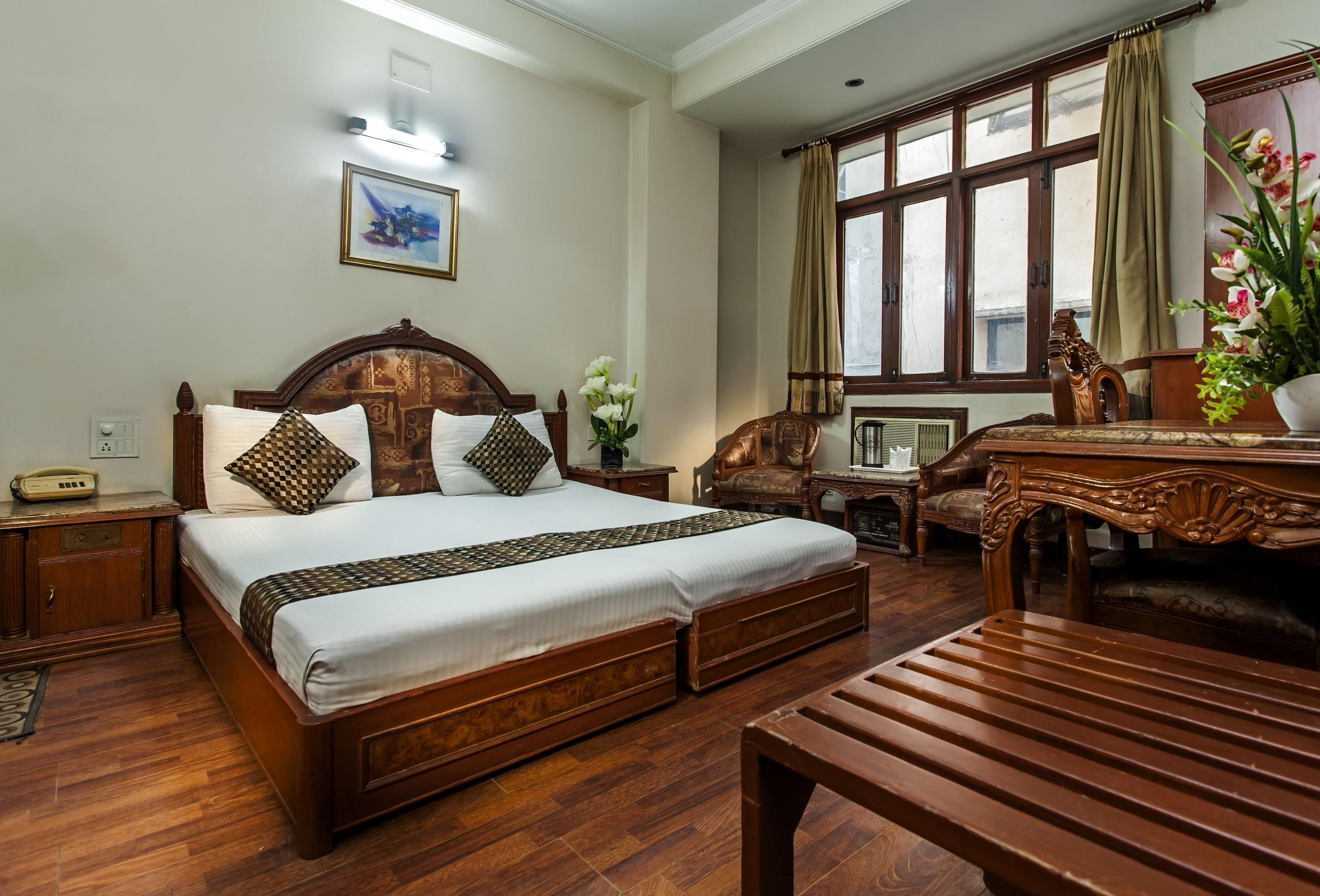 Hotel Sunstar Residency - New Delhi