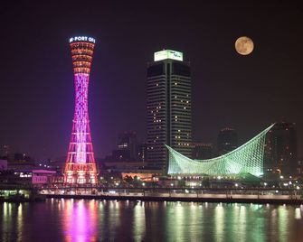 the b kobe - Kōbe - Vista del exterior