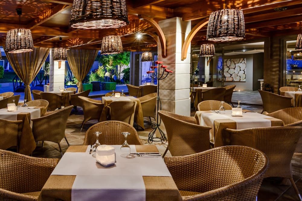 ديون بالاس ريزورت آند سبا