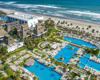 Master Room Mayan palace at Vidanta - Acapulco - Pool